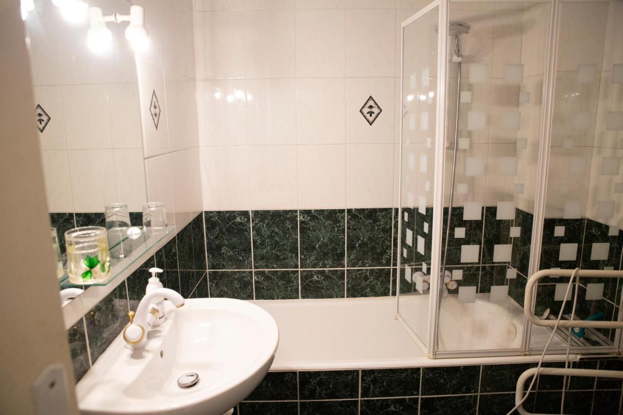 Chill Out Apartment, 2 Mins From Beach Nice Eksteriør bilde